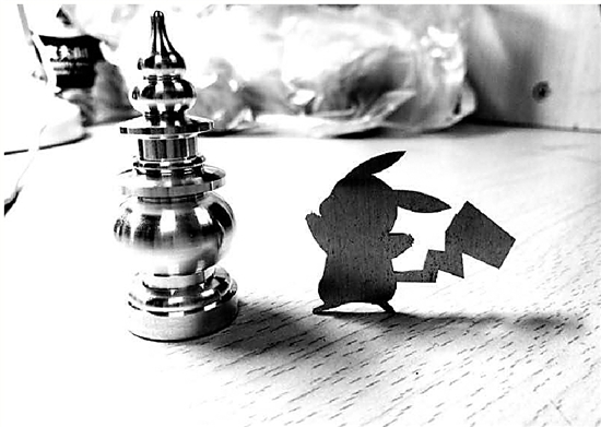 三潭印月和皮卡丘合影