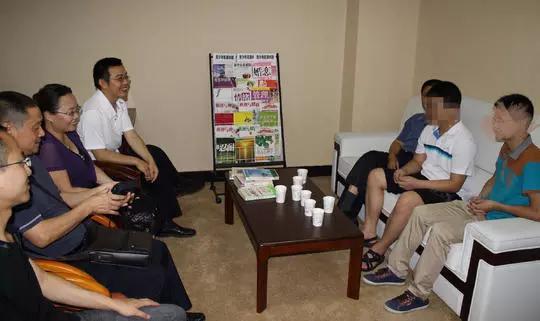 资阳检察院联合关工委对未成年人实施帮教。