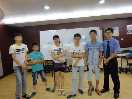 资阳雁江检察院帮助学生重返校园。