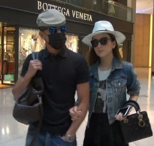 郭富城婚后首与方媛同框 恩爱揽手逛街