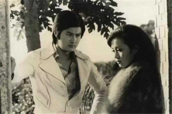 港台五位江湖黑帮大佬，两位已经不在，最后一位无人不知无人不晓