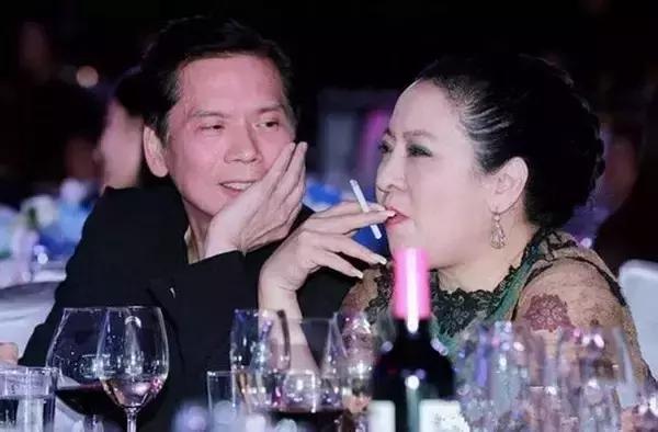 港台五位江湖黑帮大佬，两位已经不在，最后一位无人不知无人不晓