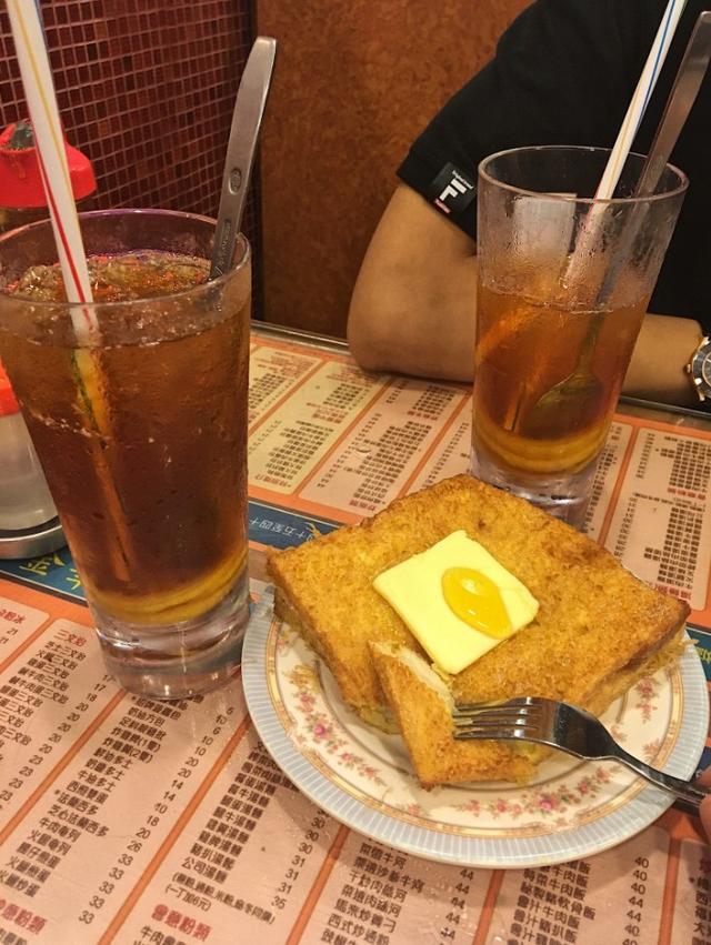 行走于现代冲刷与历史沉淀之间的香港，看我们和香港的差距有多大？