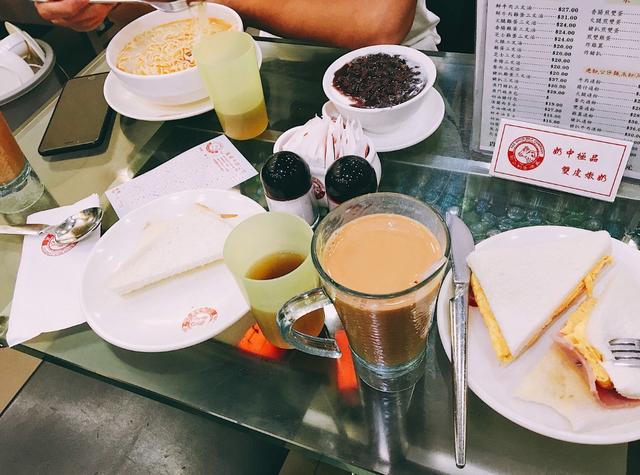 行走于现代冲刷与历史沉淀之间的香港，看我们和香港的差距有多大？