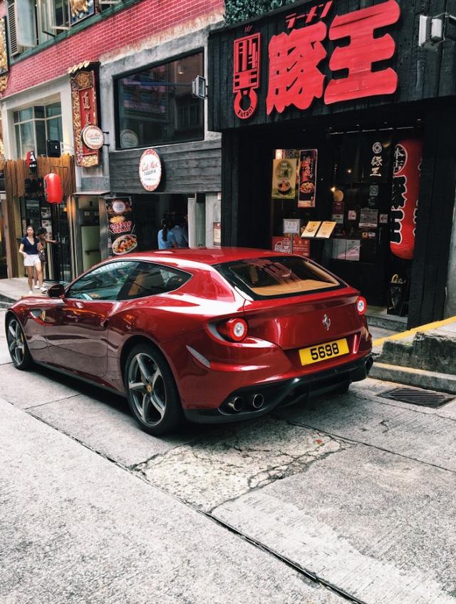 行走于现代冲刷与历史沉淀之间的香港，看我们和香港的差距有多大？