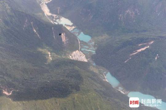 九寨沟依然美丽：6千米高空俯瞰震区 海子多数湛蓝如前