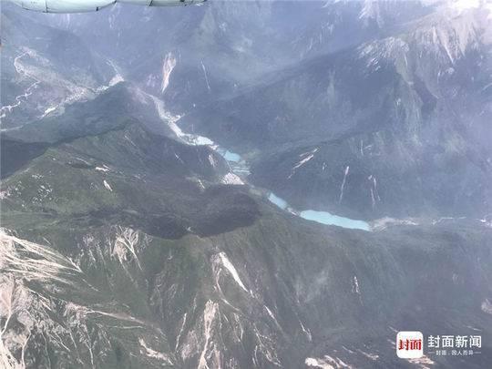 九寨沟依然美丽：6千米高空俯瞰震区 海子多数湛蓝如前