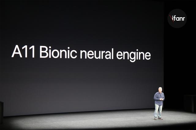 苹果 iPhone 发布会超全记录：iPhone X 技术颠覆，价格贵哭